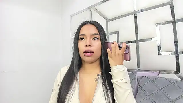 ZoeWan69 online show from March 14, 1:49 pm