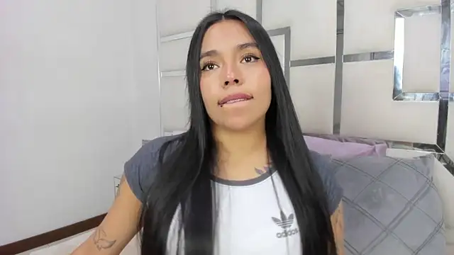 ZoeWan69 online show from April 27, 1:31 pm