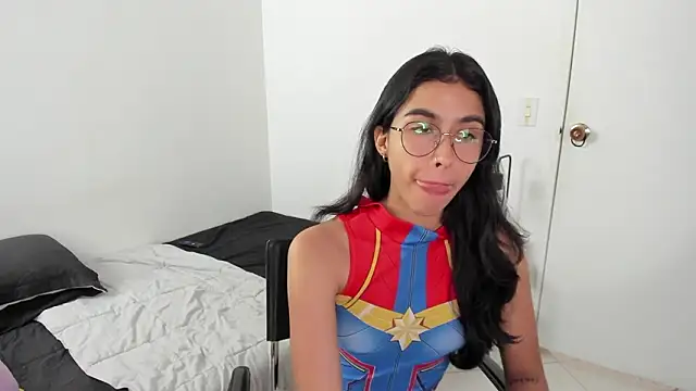 Mazikeen  18 online show from March 19, 1:15 pm