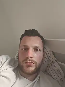 Snapshot of Cosmin224451 chatting on June 22, 5:10 pm Cosmin224451 online show from June 22, 5:10 pm