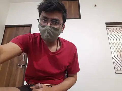 Snapshot of kk77102 chatting on February 23, 9:33 am kk77102 online show from February 23, 9:33 am