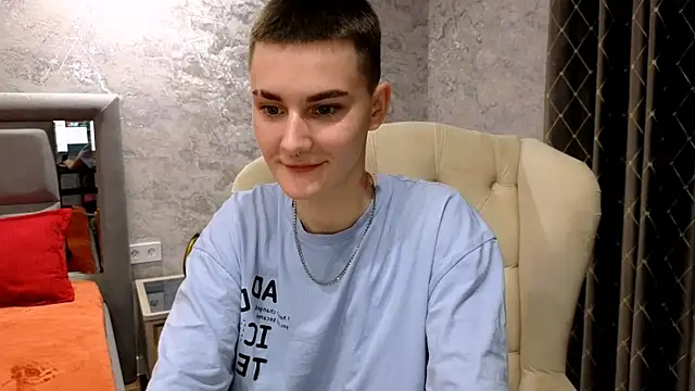 Snapshot of LindaBryantt chatting on February 2, 11:08 am LindaBryantt online show from February 2, 11:08 am