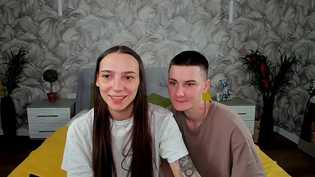 Snapshot of LindaBryantt chatting on February 3, 2:02 pm LindaBryantt online show from February 3, 2:02 pm
