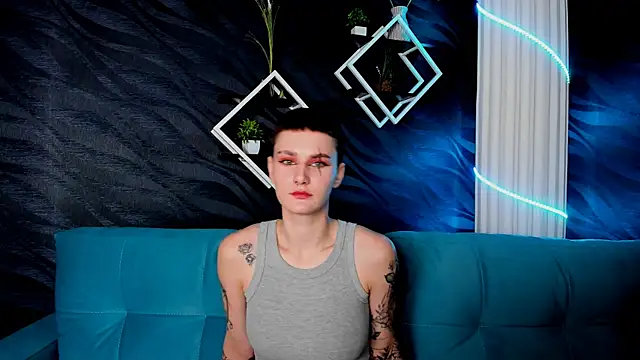 Snapshot of LindaBryantt chatting on March 6, 3:13 am LindaBryantt online show from March 6, 3:13 am