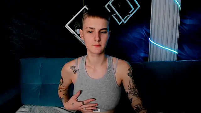 Snapshot of LindaBryantt chatting on March 13, 11:08 am LindaBryantt online show from March 13, 11:08 am
