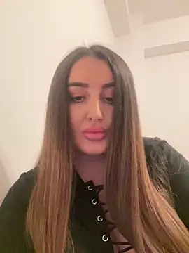 hotAlys online show from March 6, 5:33 pm