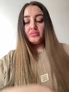 hotAlys online show from March 7, 11:07 am