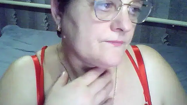 Snapshot of ElzaJewel chatting on February 20, 8:20 pm ElzaJewel online show from February 20, 8:20 pm