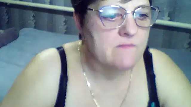 Snapshot of ElzaJewel chatting on February 24, 9:40 am ElzaJewel online show from February 24, 9:40 am