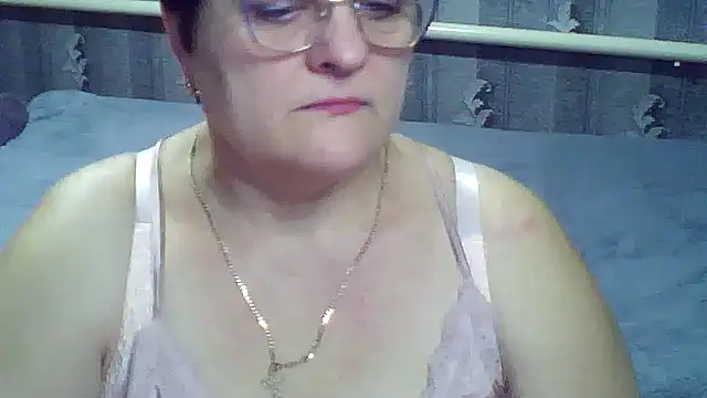 Snapshot of ElzaJewel chatting on February 28, 9:27 pm ElzaJewel online show from February 28, 9:27 pm