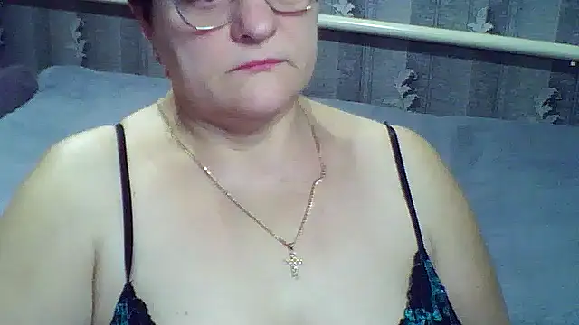 Snapshot of ElzaJewel chatting on March 4, 7:14 am ElzaJewel online show from March 4, 7:14 am