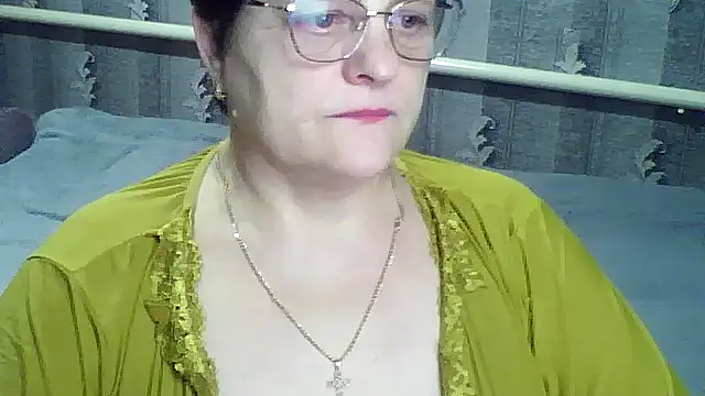 Snapshot of ElzaJewel chatting on March 5, 8:10 am ElzaJewel online show from March 5, 8:10 am