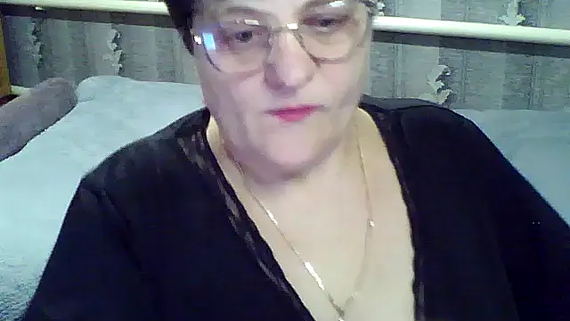 Snapshot of ElzaJewel chatting on March 6, 8:38 pm ElzaJewel online show from March 6, 8:38 pm