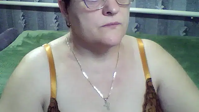 Snapshot of ElzaJewel chatting on March 22, 10:46 pm ElzaJewel online show from March 22, 10:46 pm