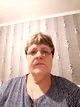 Snapshot of ElzaJewel chatting on April 2, 10:57 am ElzaJewel online show from April 2, 10:57 am