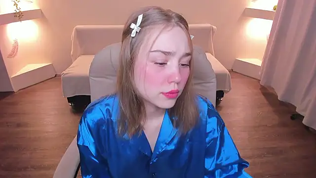 Snapshot of YourMegan chatting on February 23, 7:00 pm YourMegan online show from February 23, 7:00 pm