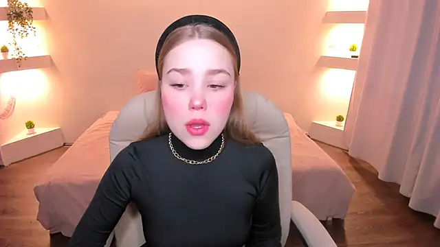 Snapshot of YourMegan chatting on March 25, 7:31 pm YourMegan online show from March 25, 7:31 pm