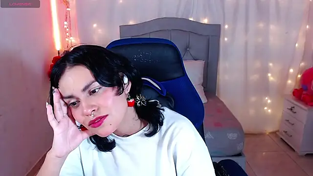 Snapshot of veronica_luar chatting on March 1, 4:04 am veronica luar online show from March 1, 4:04 am