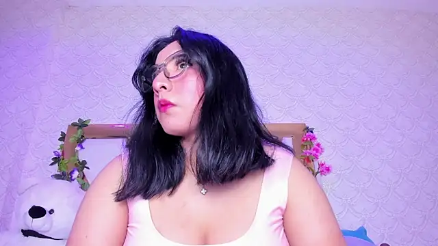 BeccaMathew online show from May 11, 1:33 am