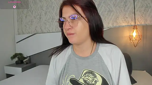 Snapshot of Miile_Evans chatting on March 6, 1:35 pm Miile Evans online show from March 6, 1:35 pm