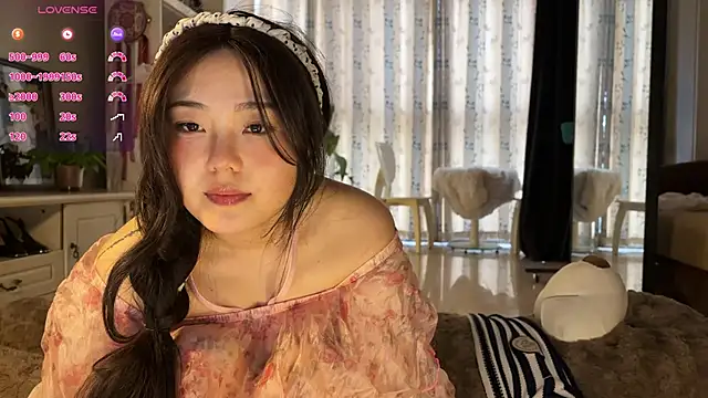 nanaliu6 online show from November 27, 1:40 am