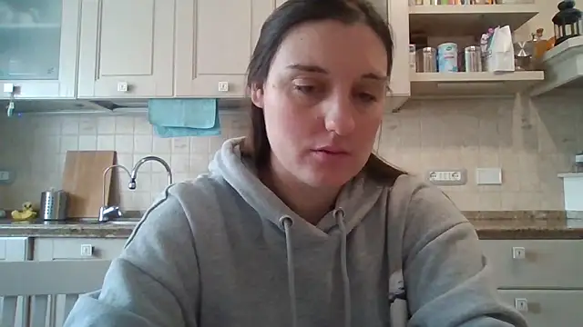 PrincessEileen89 online show from April 2, 1:20 pm