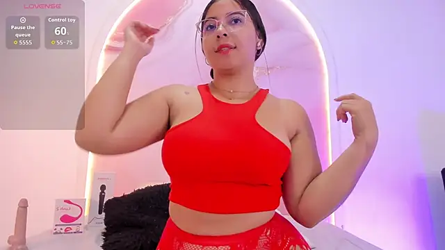 Snapshot of Sofii_Lopezz chatting on October 25, 11:40 am Sofii Lopezz online show from October 25, 11:40 am