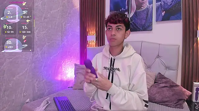 Snapshot of Allen_Starck chatting on February 21, 1:11 pm Allen Starck online show from February 21, 1:11 pm