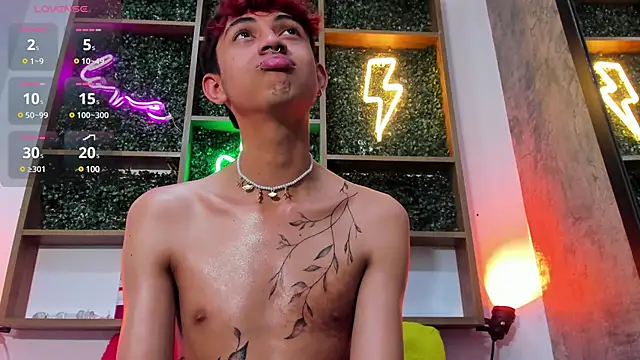 Snapshot of Allen_Starck chatting on February 27, 6:29 am Allen Starck online show from February 27, 6:29 am