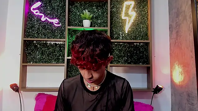 Snapshot of Allen_Starck chatting on February 28, 6:54 am Allen Starck online show from February 28, 6:54 am