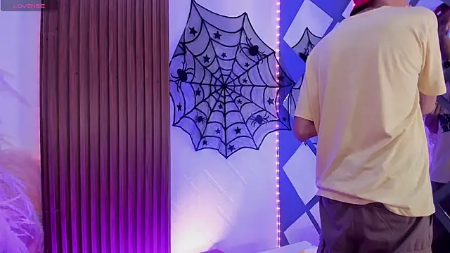 Snapshot of Allen_Starck chatting on October 7, 3:04 am Allen Starck online show from October 7, 3:04 am