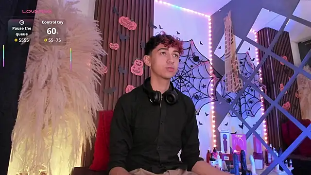 Snapshot of Allen_Starck chatting on October 18, 1:52 am Allen Starck online show from October 18, 1:52 am