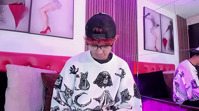 Snapshot of Allen_Starck chatting on October 24, 3:47 am Allen Starck online show from October 24, 3:47 am