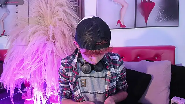 Snapshot of Allen_Starck chatting on October 30, 3:30 am Allen Starck online show from October 30, 3:30 am