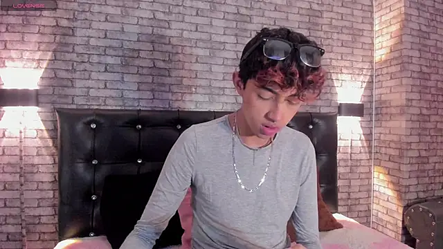 Allen Starck online show from February 3, 7:30 pm