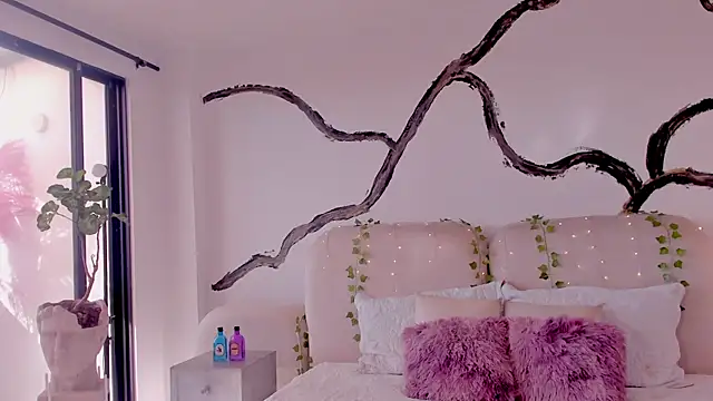 soidai miiu online show from September 29, 8:35 pm