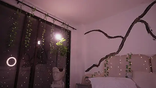 soidai miiu online show from November 12, 11:47 pm