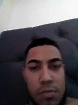 Snapshot of Elgroney23 chatting on February 4, 8:28 pm Elgroney23 online show from February 4, 8:28 pm