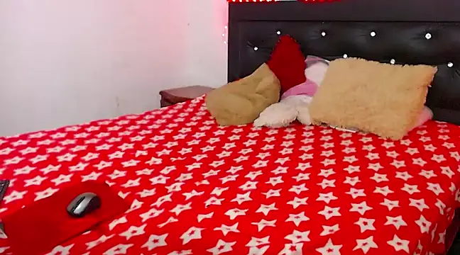 Catalinehot latin online show from February 2, 1:12 am