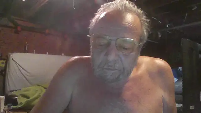Snapshot of mercuryice chatting on September 14, 4:28 pm mercuryice online show from September 14, 4:28 pm