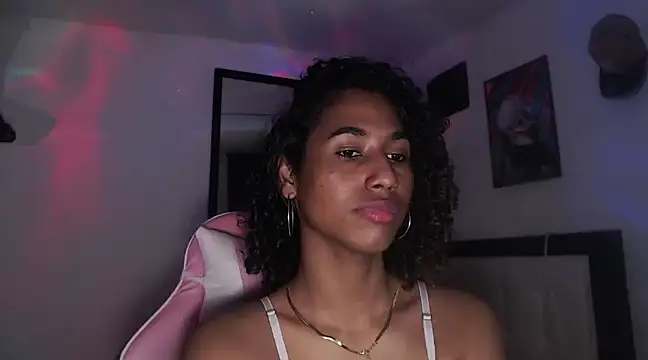 Snapshot of Alissemasiel chatting on February 10, 5:47 am Alissemasiel online show from February 10, 5:47 am