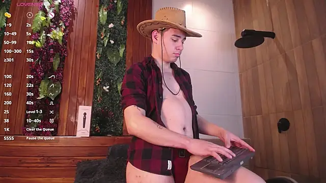 Snapshot of Gabriell_ramirez chatting on September 24, 4:05 am Gabriell ramirez online show from September 24, 4:05 am