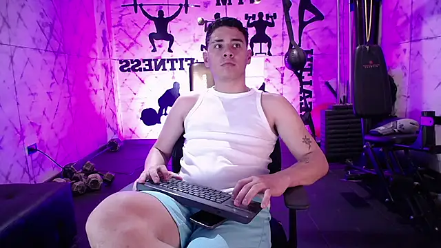 Snapshot of Gabriell_ramirez chatting on October 6, 3:48 am Gabriell ramirez online show from October 6, 3:48 am