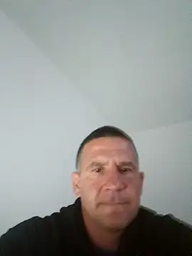 Snapshot of Mister1985 chatting on October 5, 8:51 pm Mister1985 online show from October 5, 8:51 pm