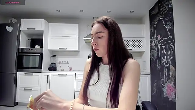 lisenok online show from May 18, 5:52 pm