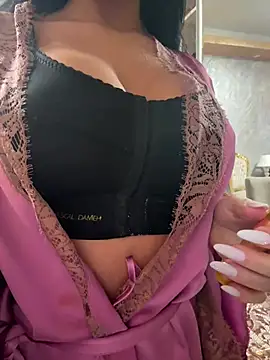 Snapshot of AlessiaExquisit chatting on January 12, 8:25 pm AlessiaExquisit online show from January 12, 8:25 pm