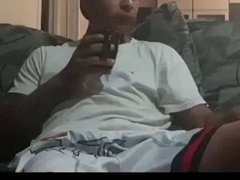 Snapshot of crow07xx chatting on February 2, 6:10 pm crow07xx online show from February 2, 6:10 pm