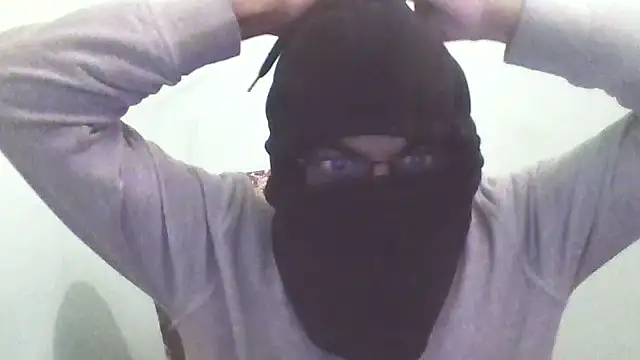 Snapshot of frankislive chatting on March 21, 11:45 pm frankislive online show from March 21, 11:45 pm
