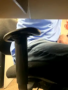 Snapshot of hintly chatting on November 17, 9:42 pm hintly online show from November 17, 9:42 pm