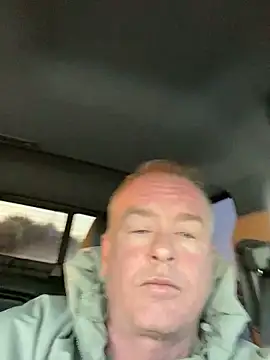 Snapshot of hintly chatting on February 1, 1:53 pm hintly online show from February 1, 1:53 pm